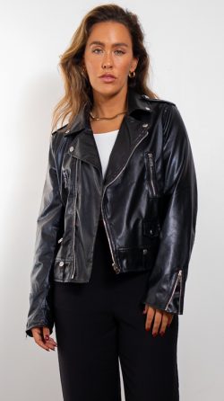 <b> CHAQUETA ECO CUERO</b> <h5>COD.4033</h5>