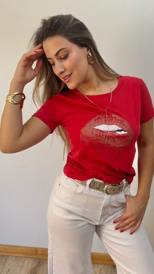 <b> POLERA LIPS! </b> <h5>COD.  D-001</h5>