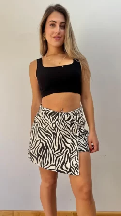 <b> FALDA SHORT</b> <h5>COD.352</h5>