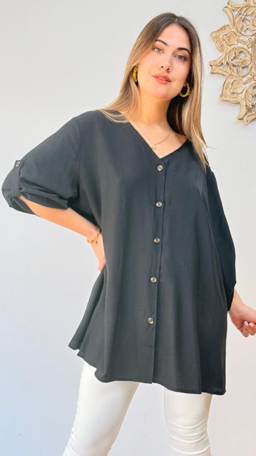 <b> BLUSA OVERSIZE CON BOTONES</b> <h5>COD. W864</h5>