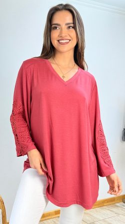 <b> POLERA OVERSIZE MANGA CROCHET</b> <h5>COD. W913</h5>