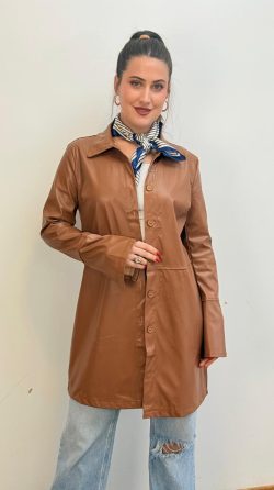 <b> ABRIGO ECO CUERO</b> <h5>COD.230309-L</h5>